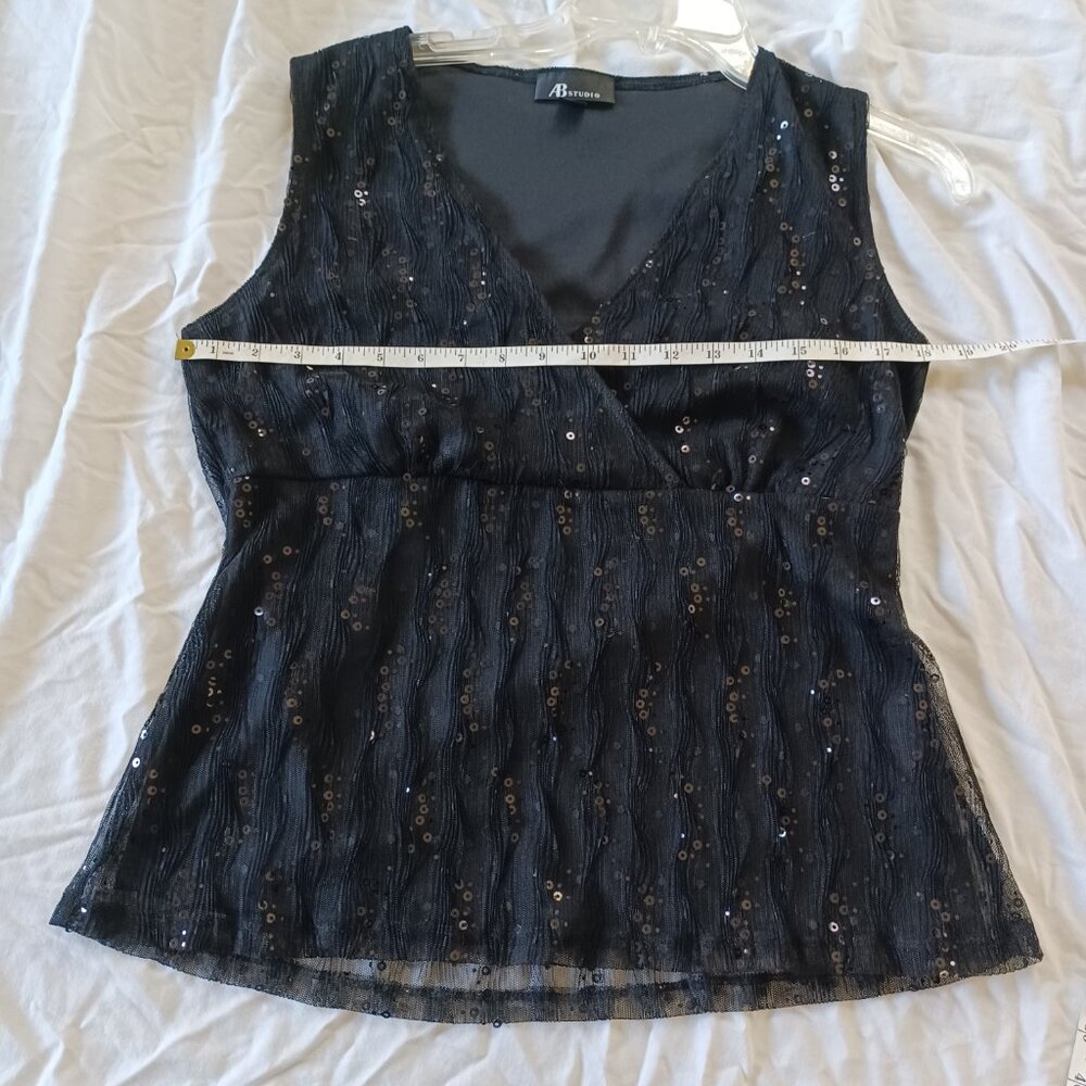 3/$25 SALE AB Studio Black Sequins & Lace Sleeveless V-Neck Top, Womens Medium - Picture 10 of 13